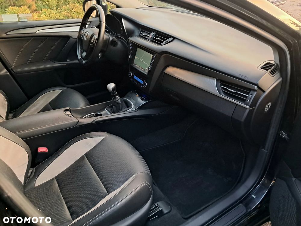 Toyota Avensis 2.0 D-4D Prestige - 6