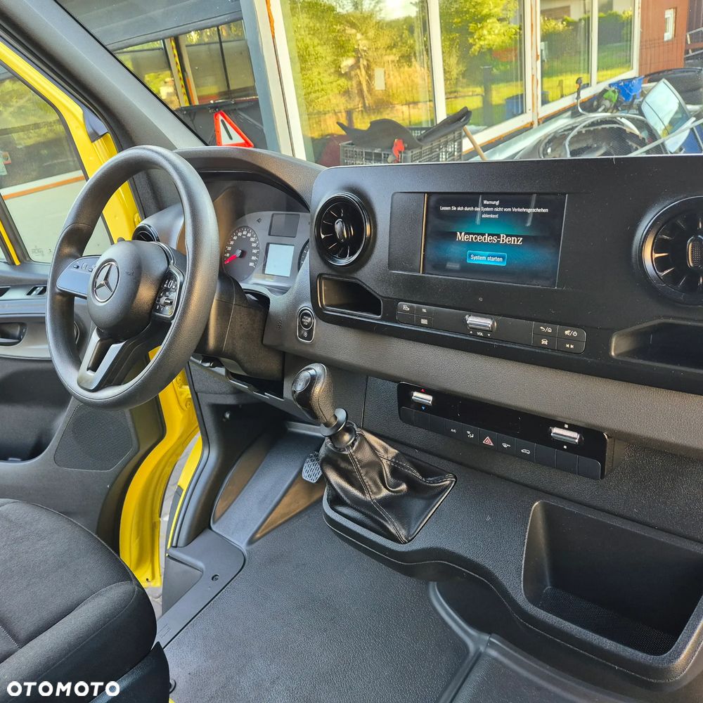 Mercedes-Benz Sprinter - 6