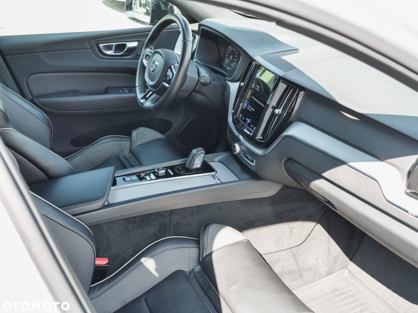 Volvo XC 60 - 30