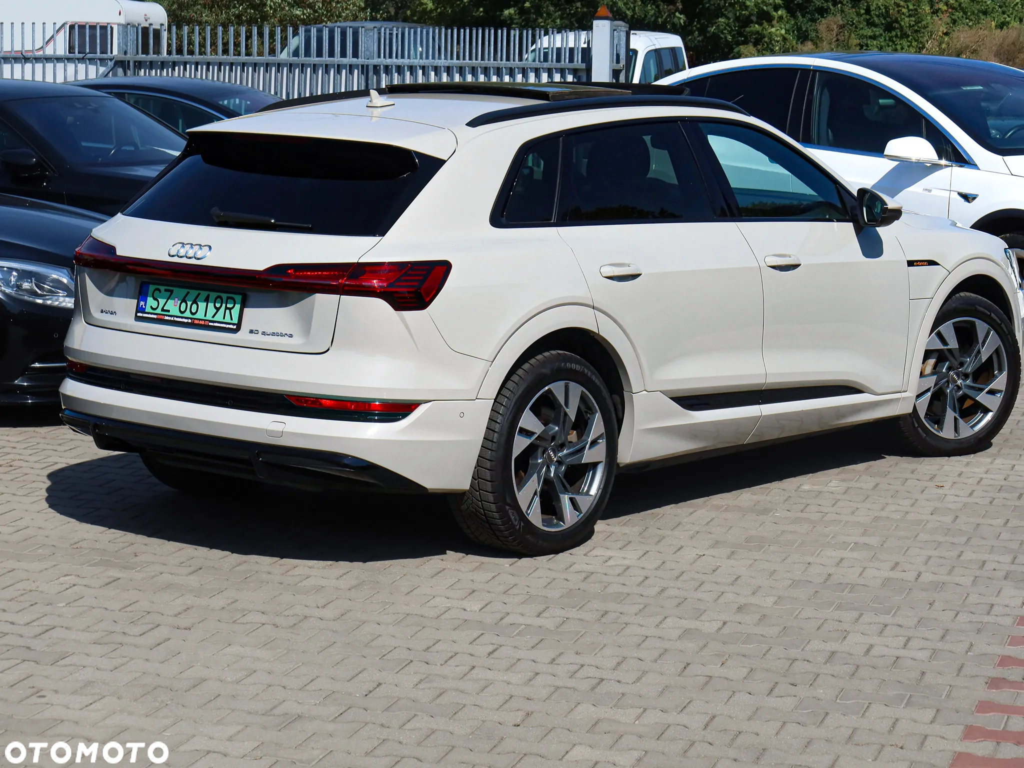 Audi e-tron 50 quattro S line - 30