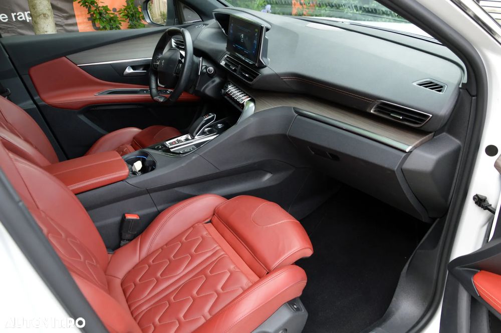 Peugeot 3008 PHEV 300 EAT8 4X4 GT - 23