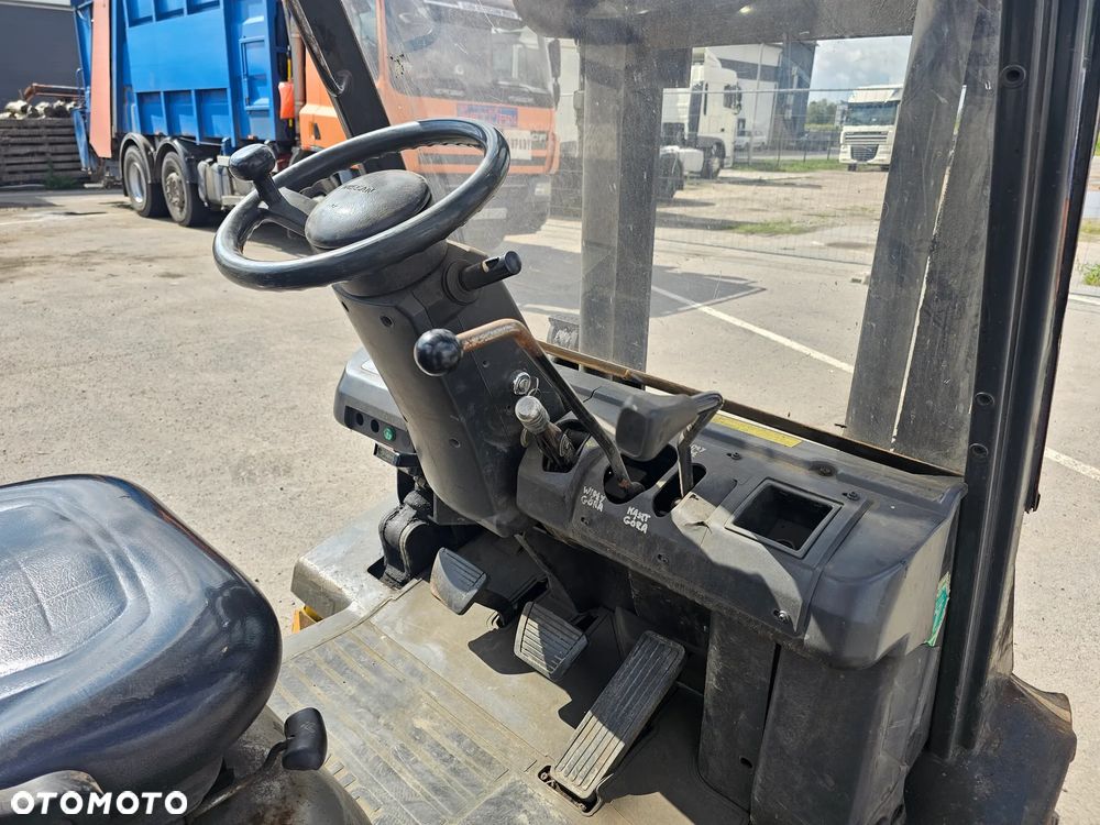 Nissan UGD 02A30PO / LPG / UDŻWIG 3000KG / MASZT 3.00M - 9
