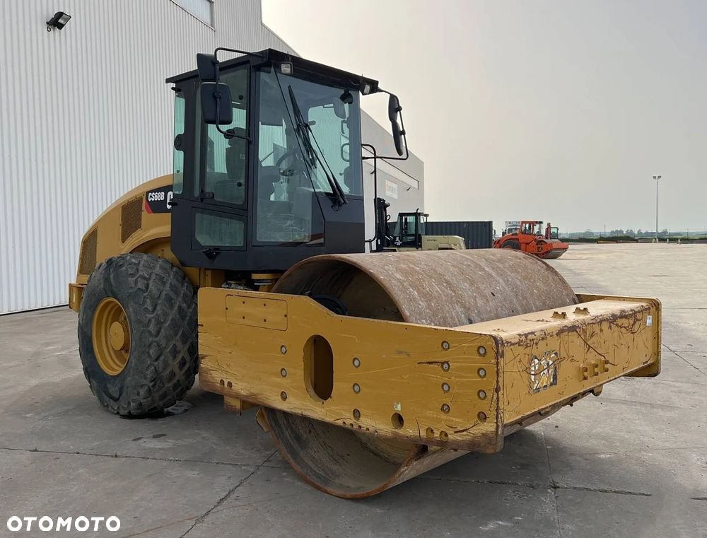 Caterpillar CAT CS68B Walec - 3