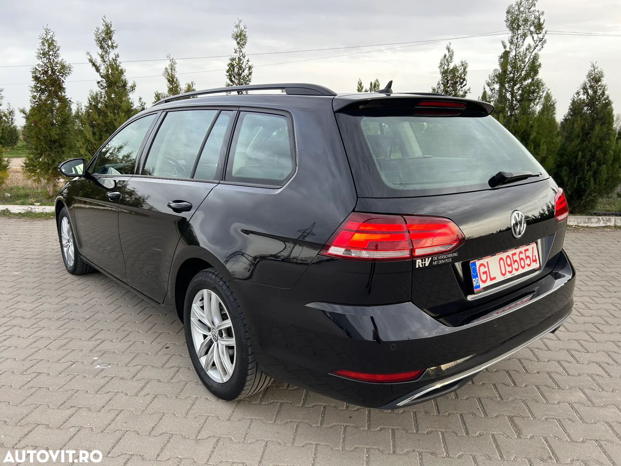 Volkswagen Golf 2.0 TDI SCR Comfortline - 3