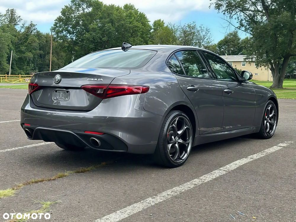 Alfa Romeo Giulia - 7