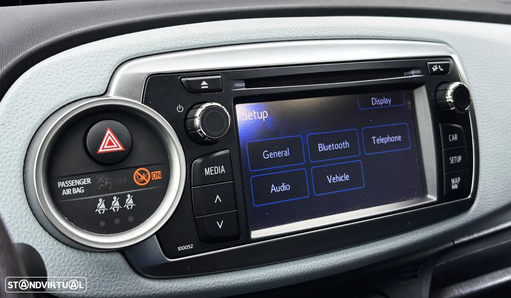 Toyota Yaris 1.5 HSD Comfort+P.Style - 26