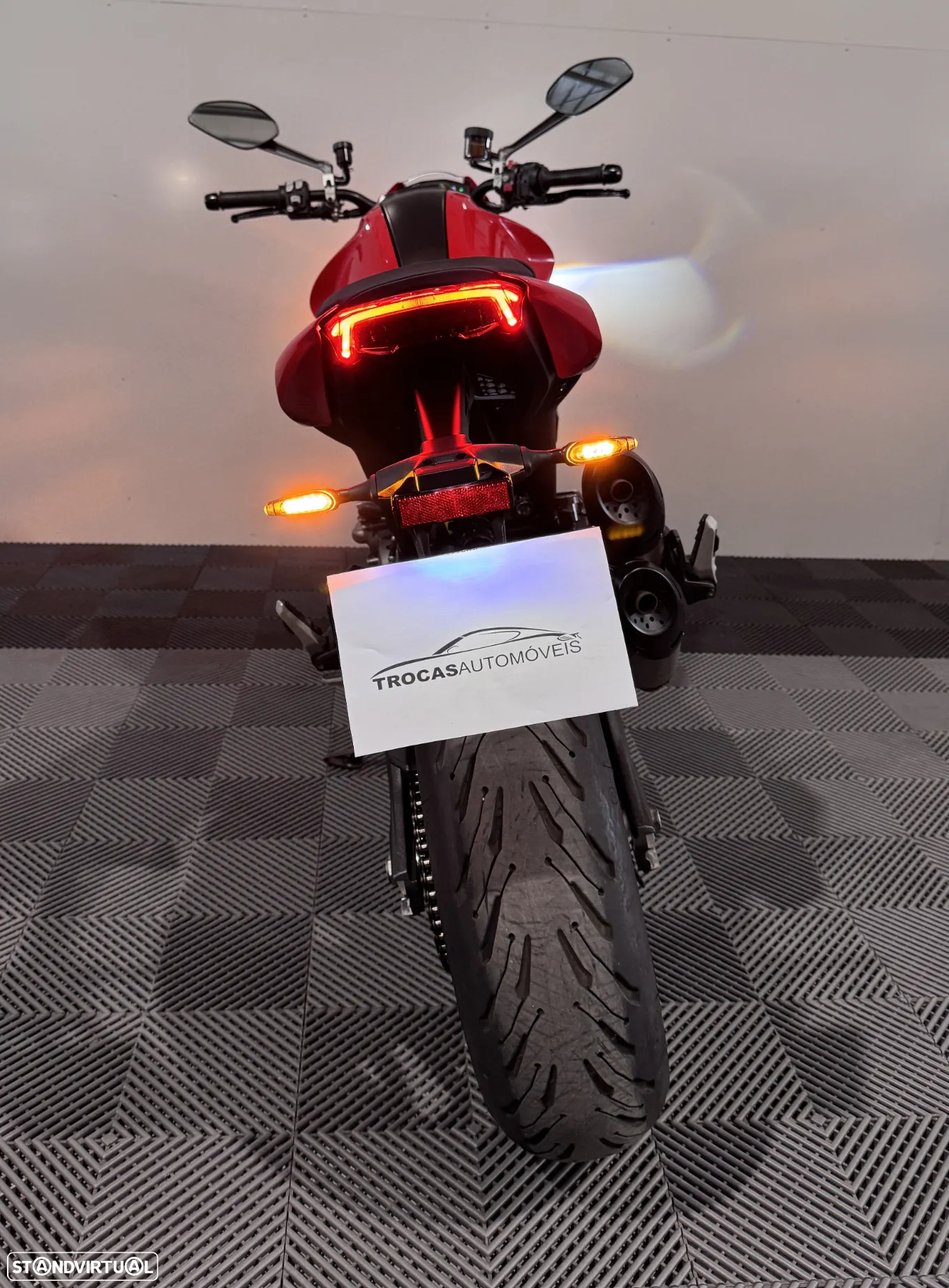 Ducati Monster 937 - 32