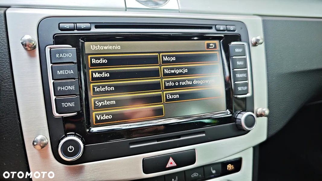 Volkswagen Passat 1.4 TSI BMT Comfortline DSG - 20