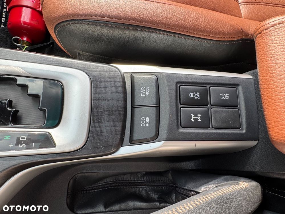 Toyota Fortuner - 28