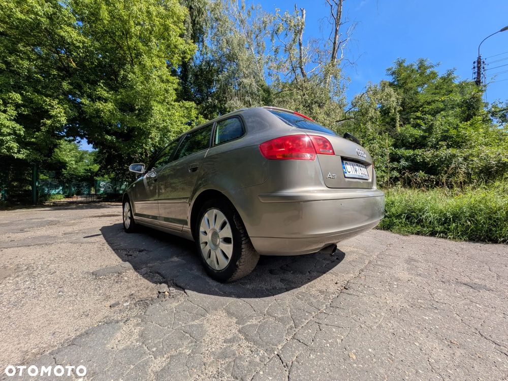 Audi A3 Sportback 1.6 FSI Ambiente - 13