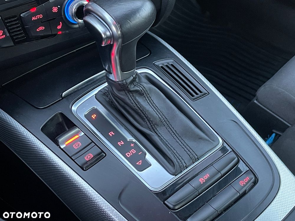 Audi A4 Limousine 2.0 TDI DPF quattro S tronic Attraction - 33