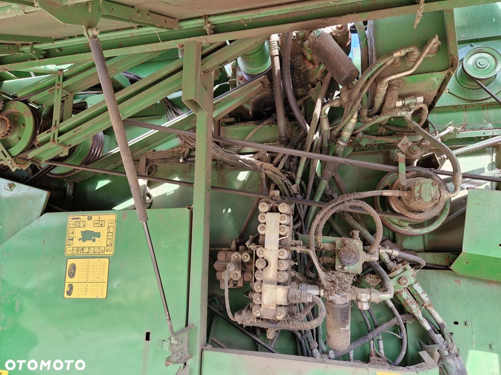 John Deere 2266 HillMaster - 10