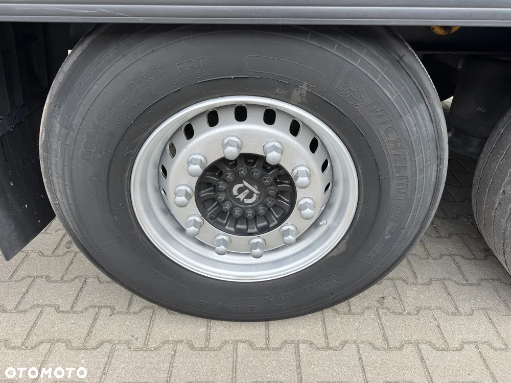 Krone SD Firanka Certyfikat XL, Dach podnoszony - 14