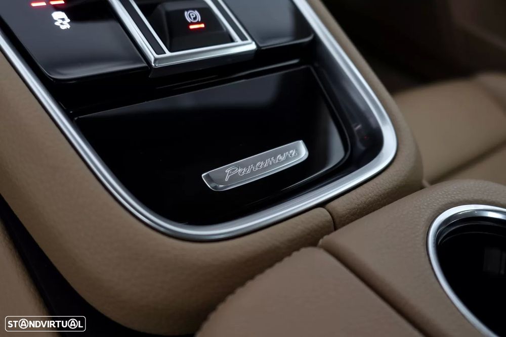 Porsche Panamera 4 E-Hybrid - 13