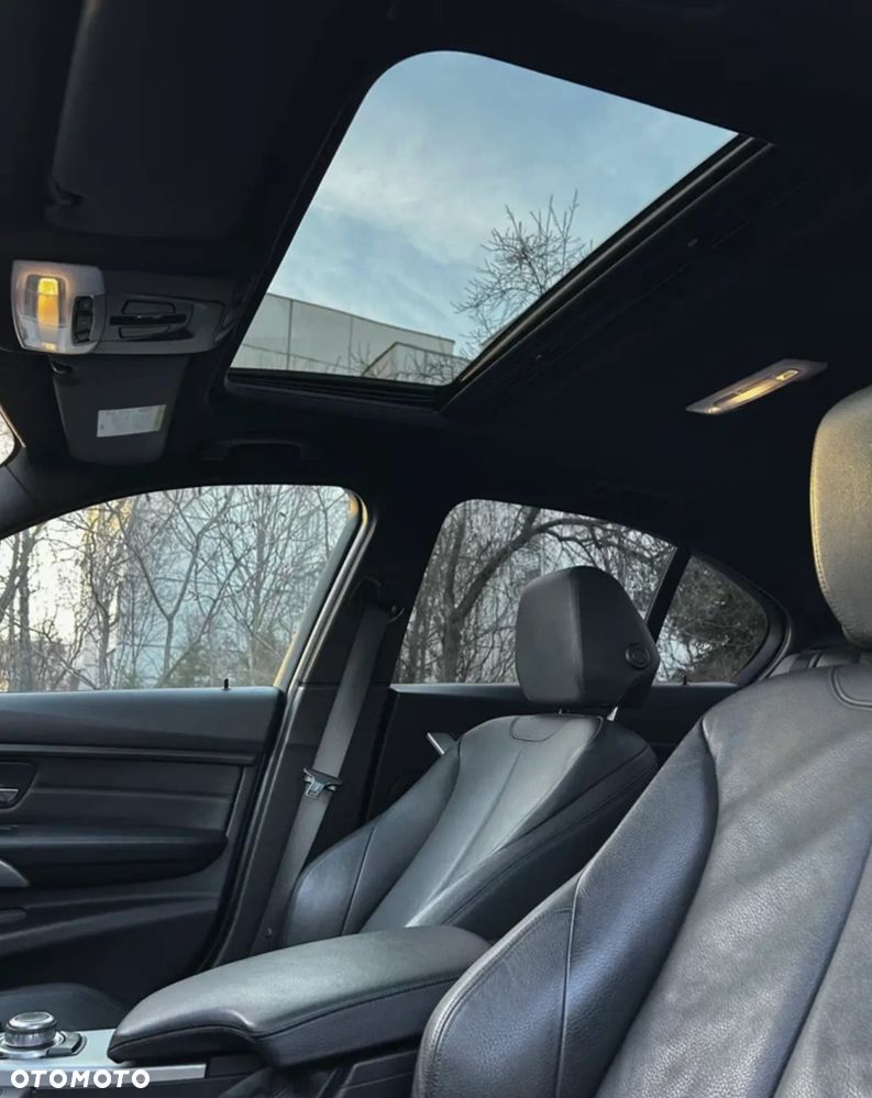 BMW Seria 3 335i - 11