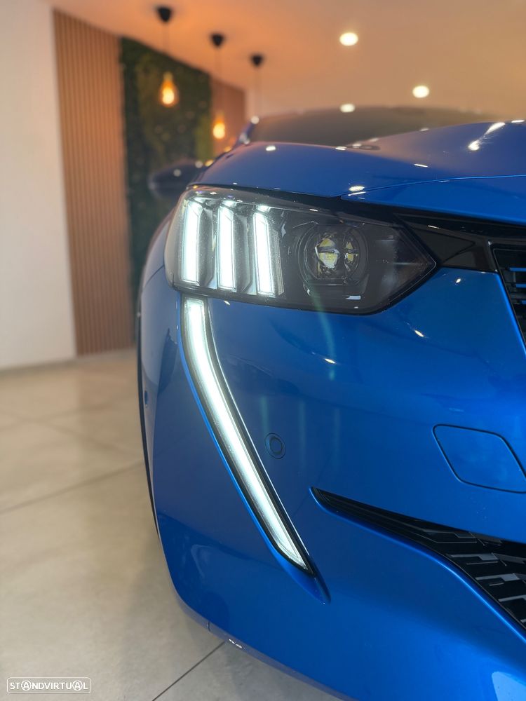 Peugeot e-208 GT Pack - 33