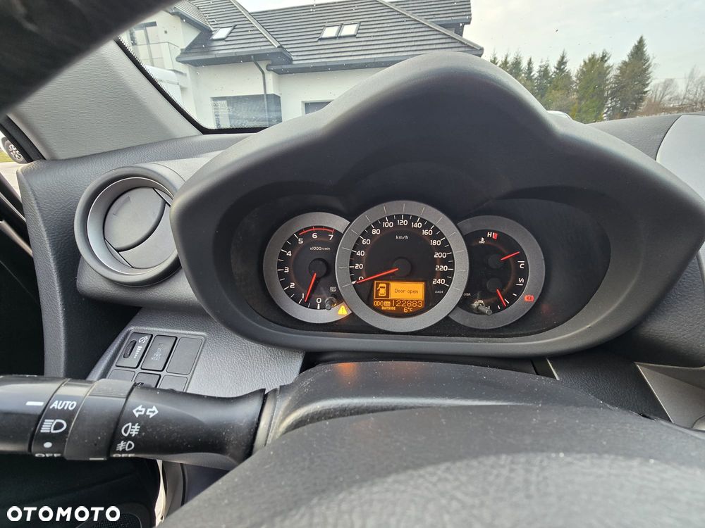 Toyota RAV4 2.2 D-4D Sol 180 - 14
