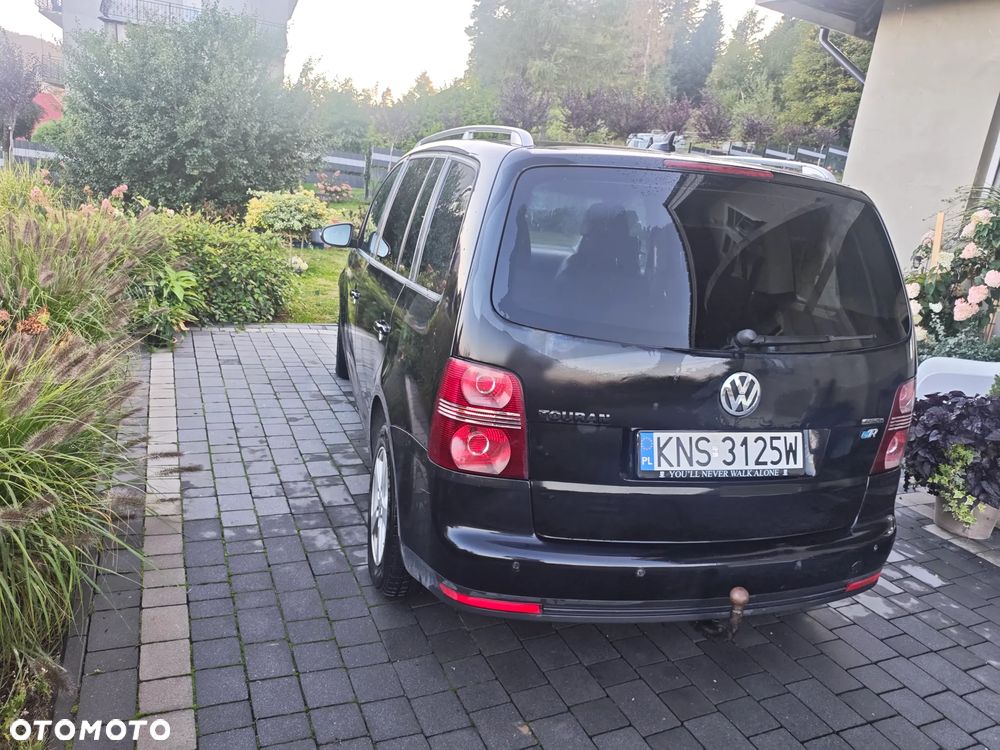 Volkswagen Touran 1.9 TDI DPF Highline DSG - 4
