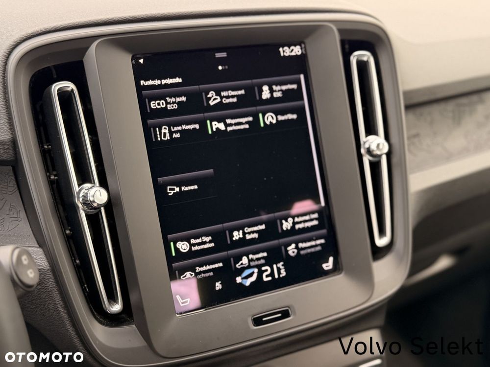 Volvo XC 40 - 18