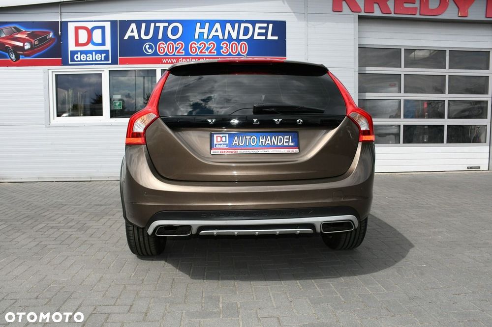 Volvo V60 Cross Country D3 Drive-E Summum - 12
