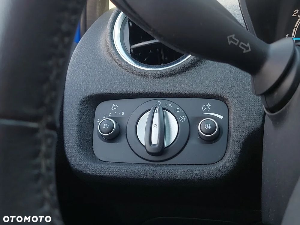 Ford Fiesta - 24