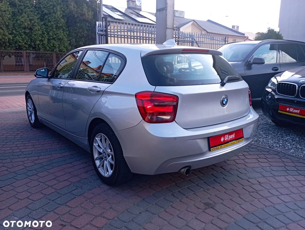 BMW Seria 1 116i - 6
