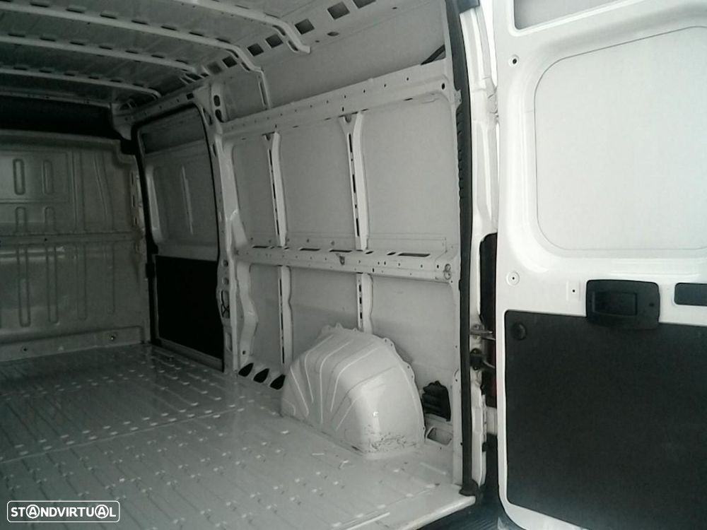 Peugeot Boxer 2.2 BlueHDi 335 L3H2 Premium c/IVA - 7