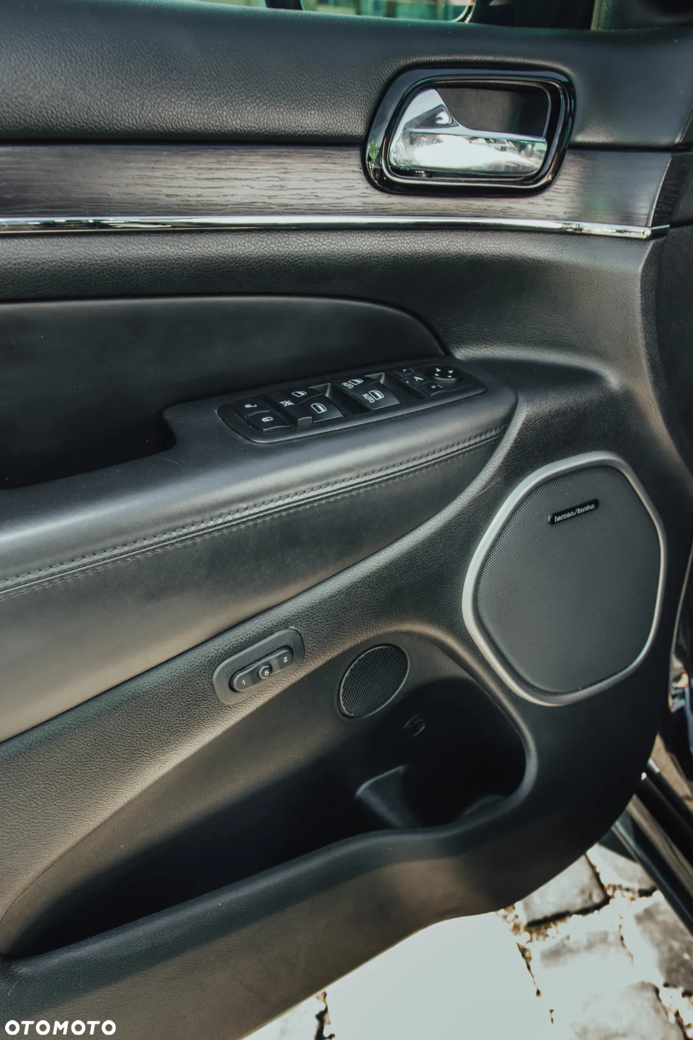 Jeep Grand Cherokee 5.7 V8 HEMI Overland - 13