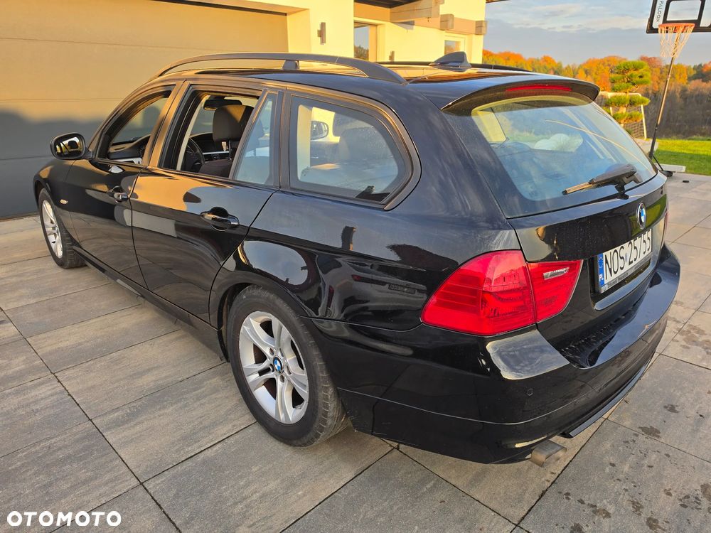 BMW Seria 3 318d - 3