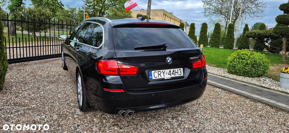 BMW Seria 5 525d xDrive Luxury Line - 15