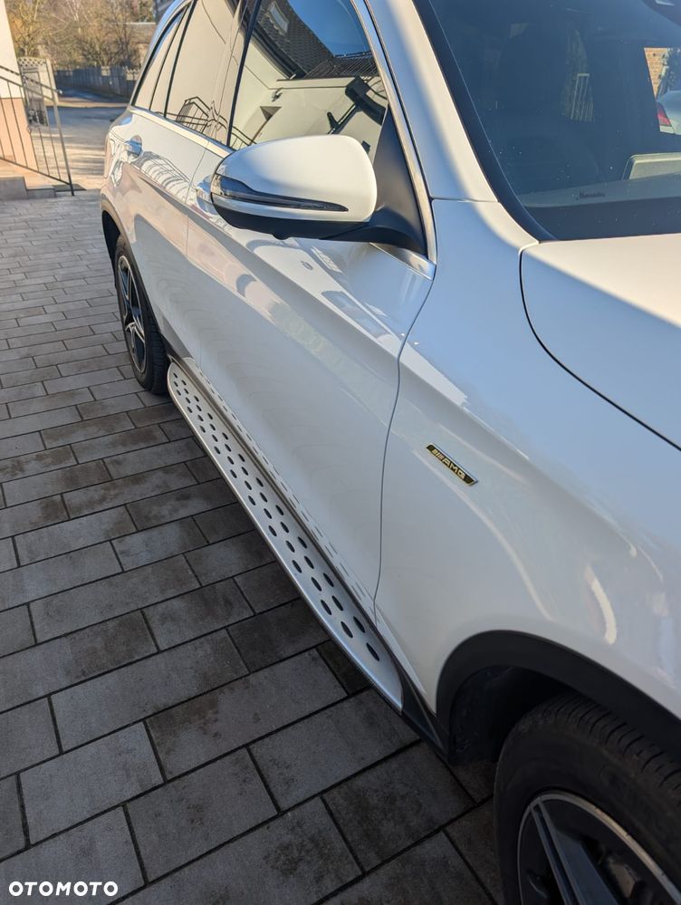 Mercedes-Benz GLC 200 d 4Matic 9G-TRONIC AMG Line Plus - 9