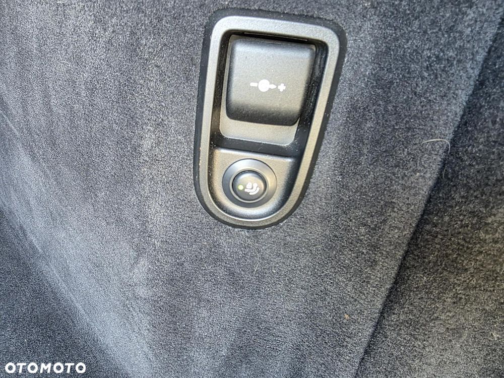 BMW Seria 5 520d xDrive mHEV - 26