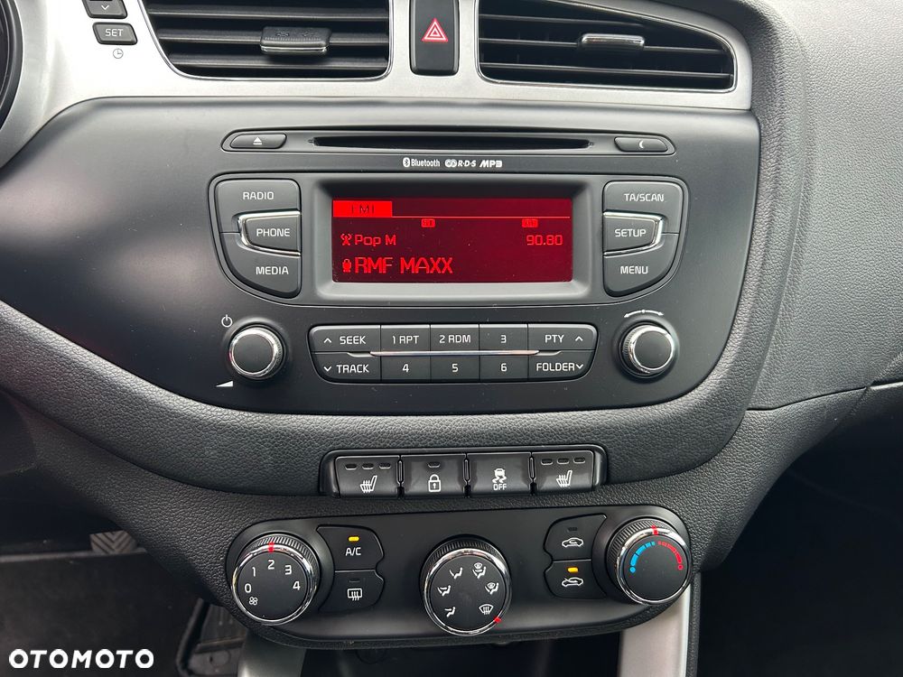 Kia Ceed 1.4 CVVT Vision - 23