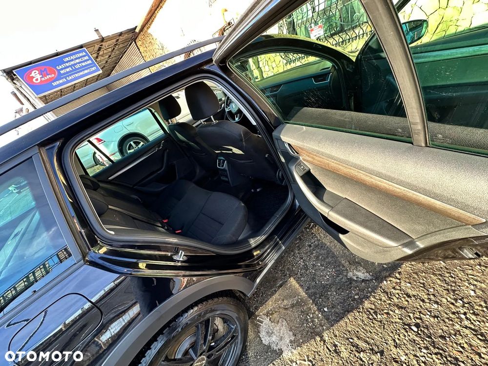 Skoda Octavia Scout 2.0 TDI 4x4 DSG - 15