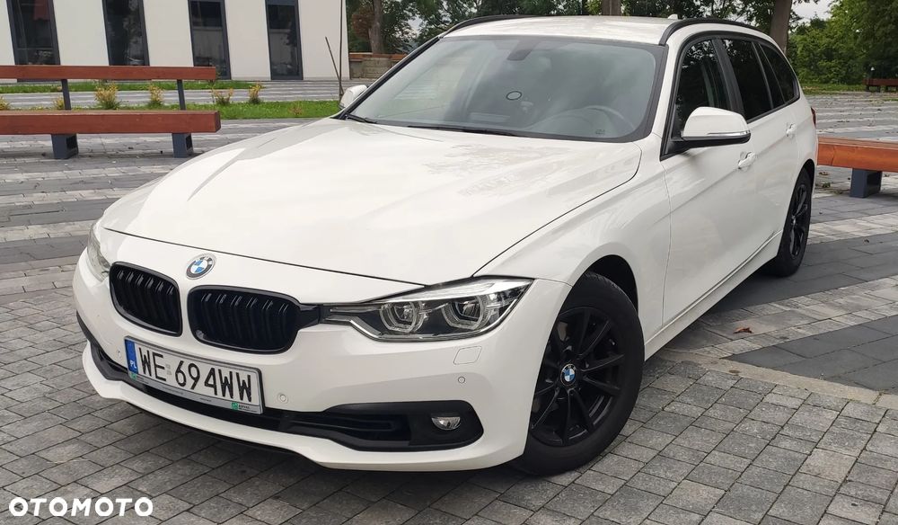 BMW Seria 3 318i - 10