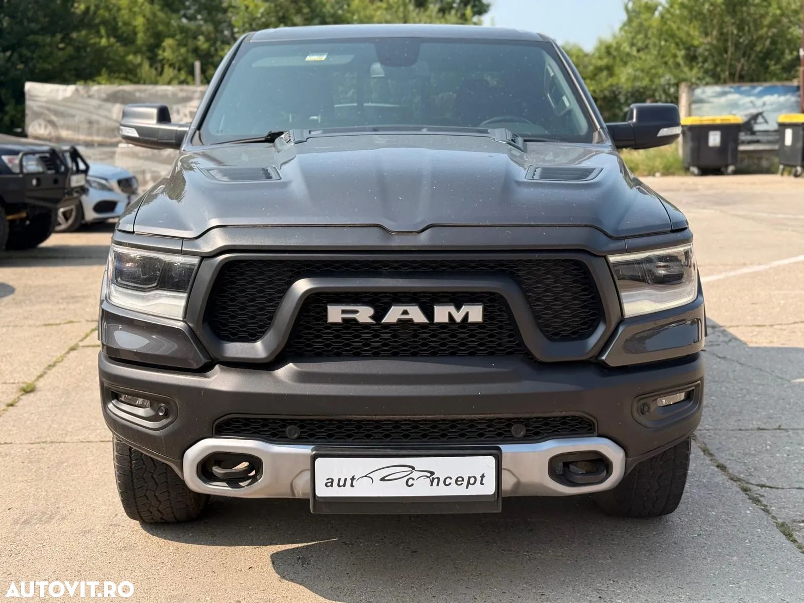 Dodge RAM - 1