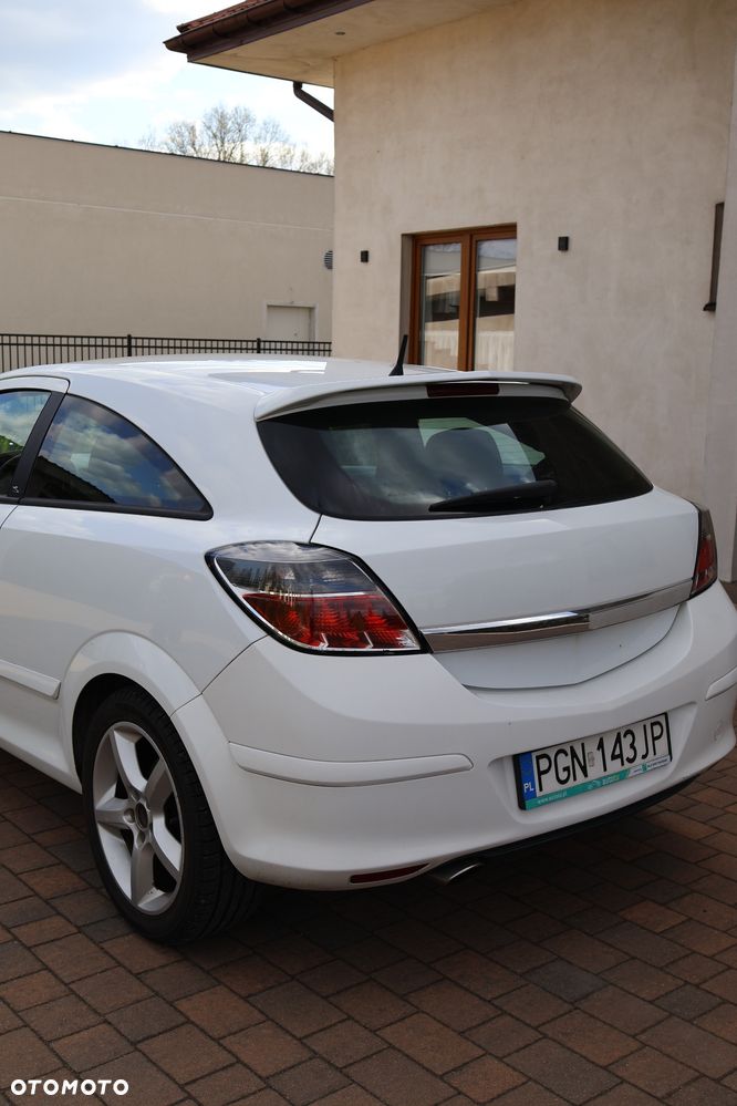Opel Astra 2.0 T Cosmo - 6