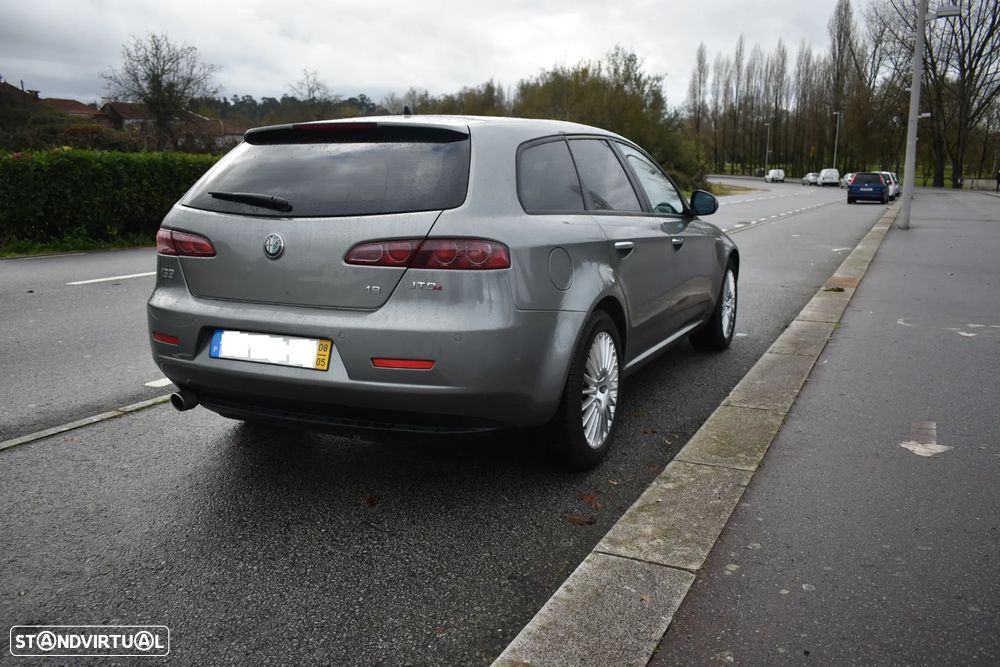 Alfa Romeo 159 Sportwagon 1.9 JTDm 16V Elegante - 3