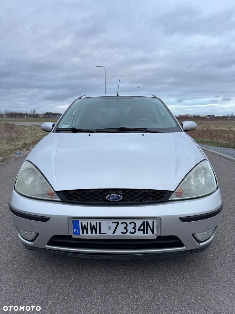 Ford Focus 1.8 DI Futura - 3