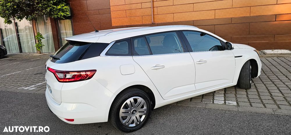 Renault Megane Blue dCi 116 EDC Intens - 4