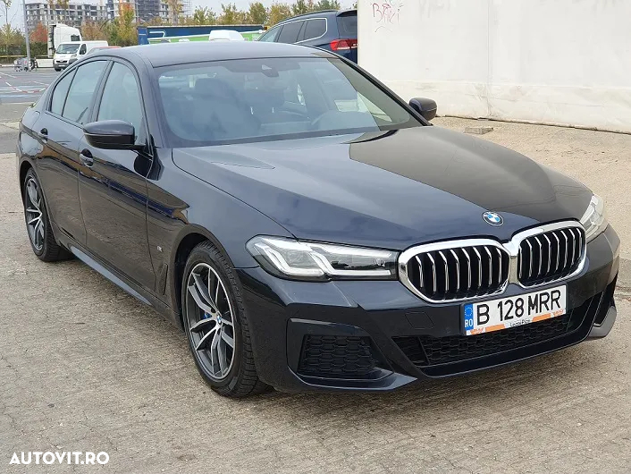 BMW Seria 5 530i xDrive AT MHEV - 19