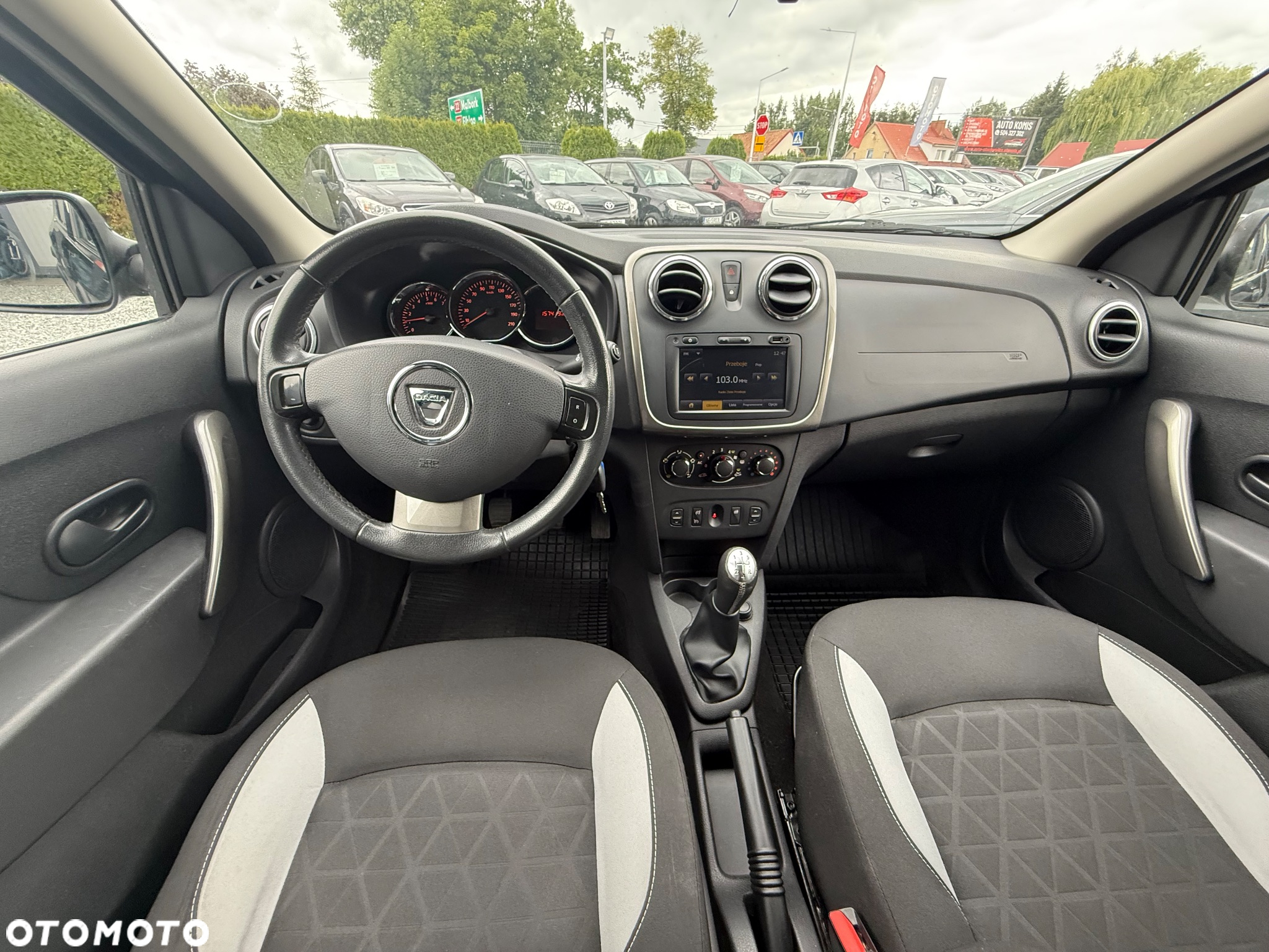Dacia Sandero 0.9 TCe SL Celebration - 13