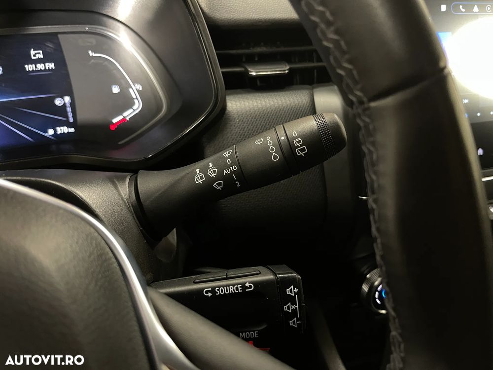 Renault Clio V E-Tech 145 Evolution - 23