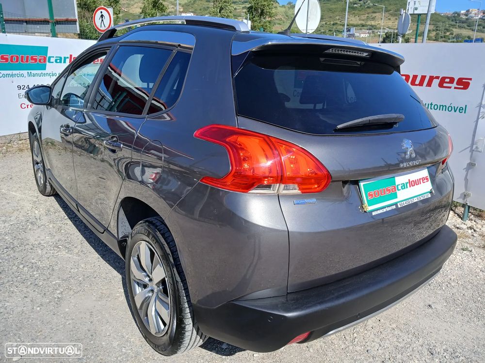 Peugeot 2008 1.2 PureTech Style - 12