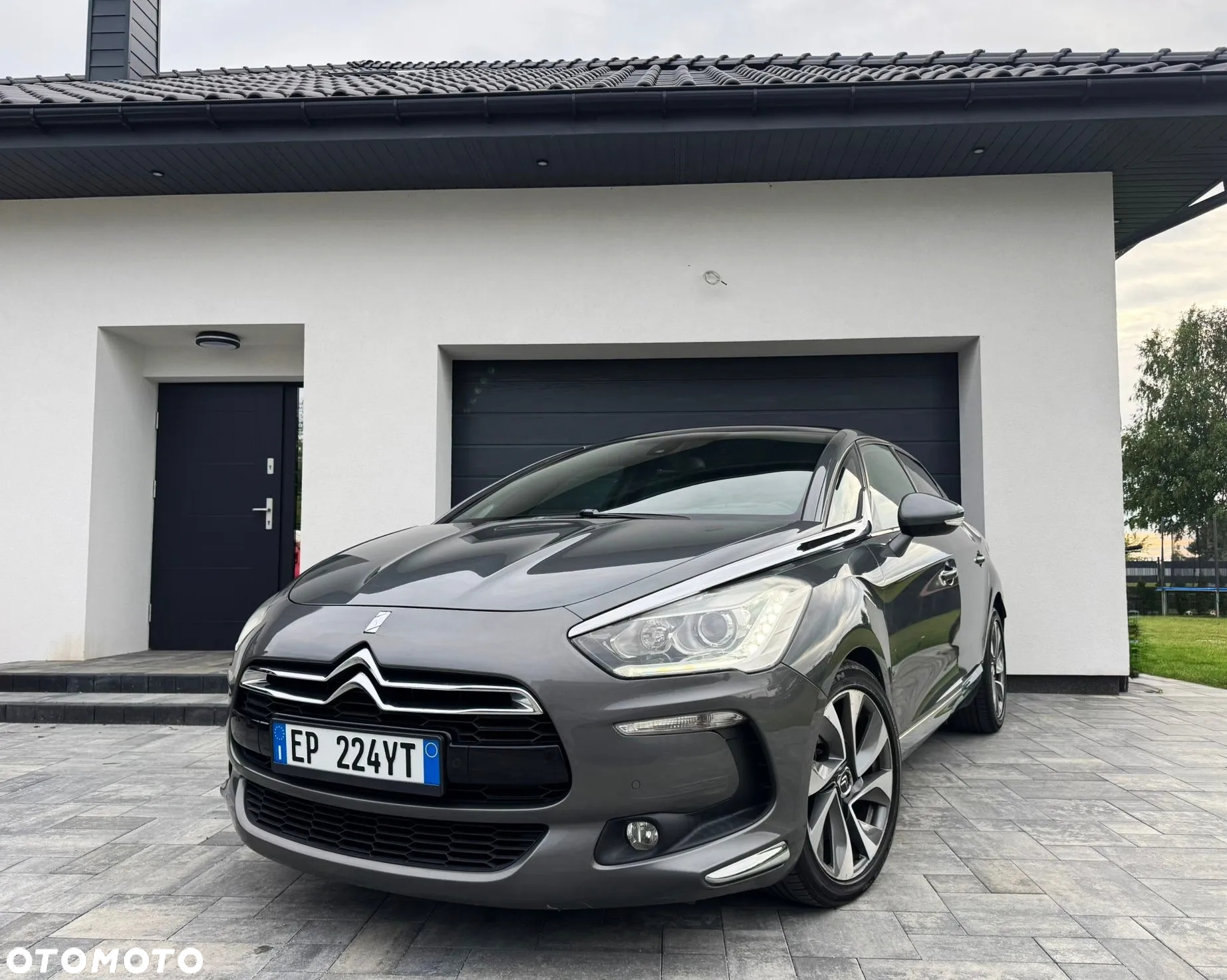 Citroën DS5 2.0 HDi SportChic - 2