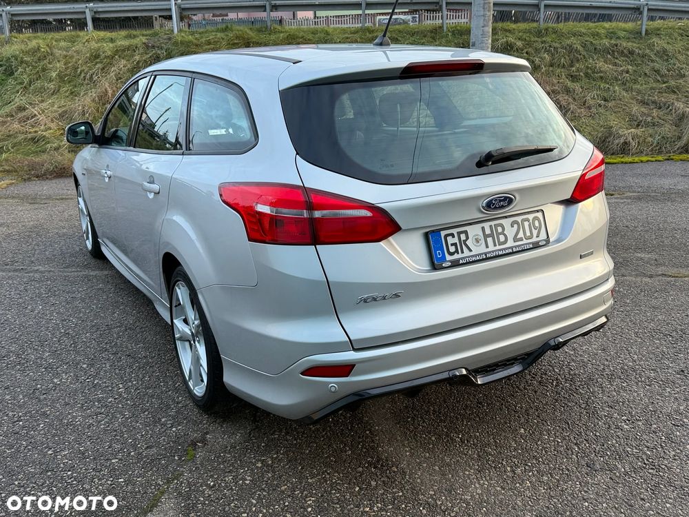 Ford Focus 1.0 EcoBoost Start-Stopp-System ST-LINE STYLE - 3