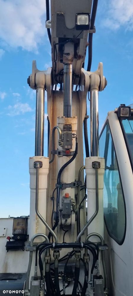 Liebherr A900C - 9