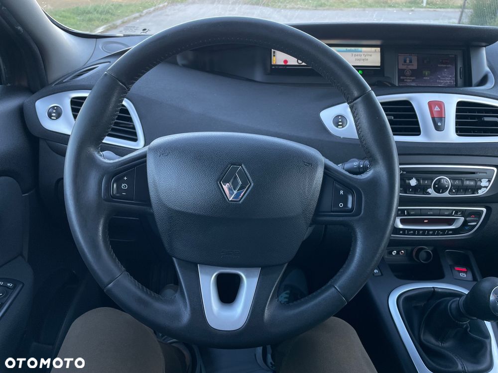 Renault Grand Scenic Gr 1.4 16V TCE Bose Edition - 8