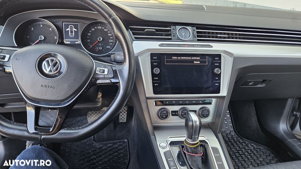 Volkswagen Passat 2.0 TDI DSG Comfortline - 5