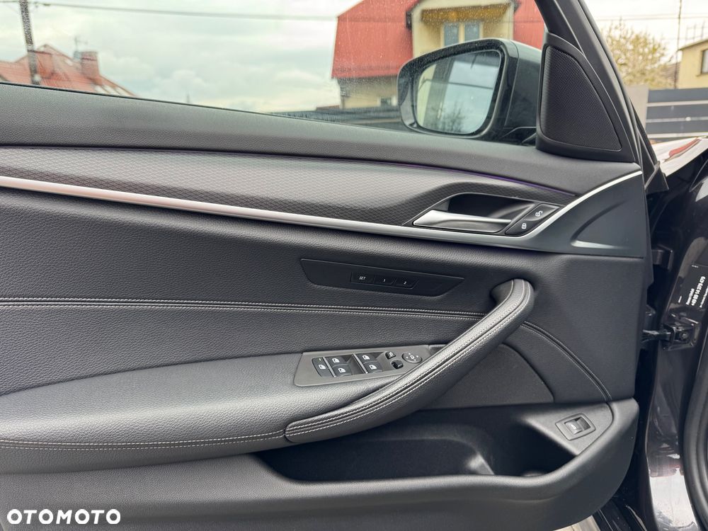 BMW Seria 5 530d xDrive mHEV M Sport sport - 14